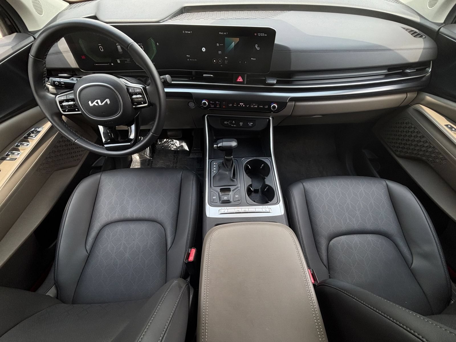 Used 2026 Kia Carnival FWD image 35