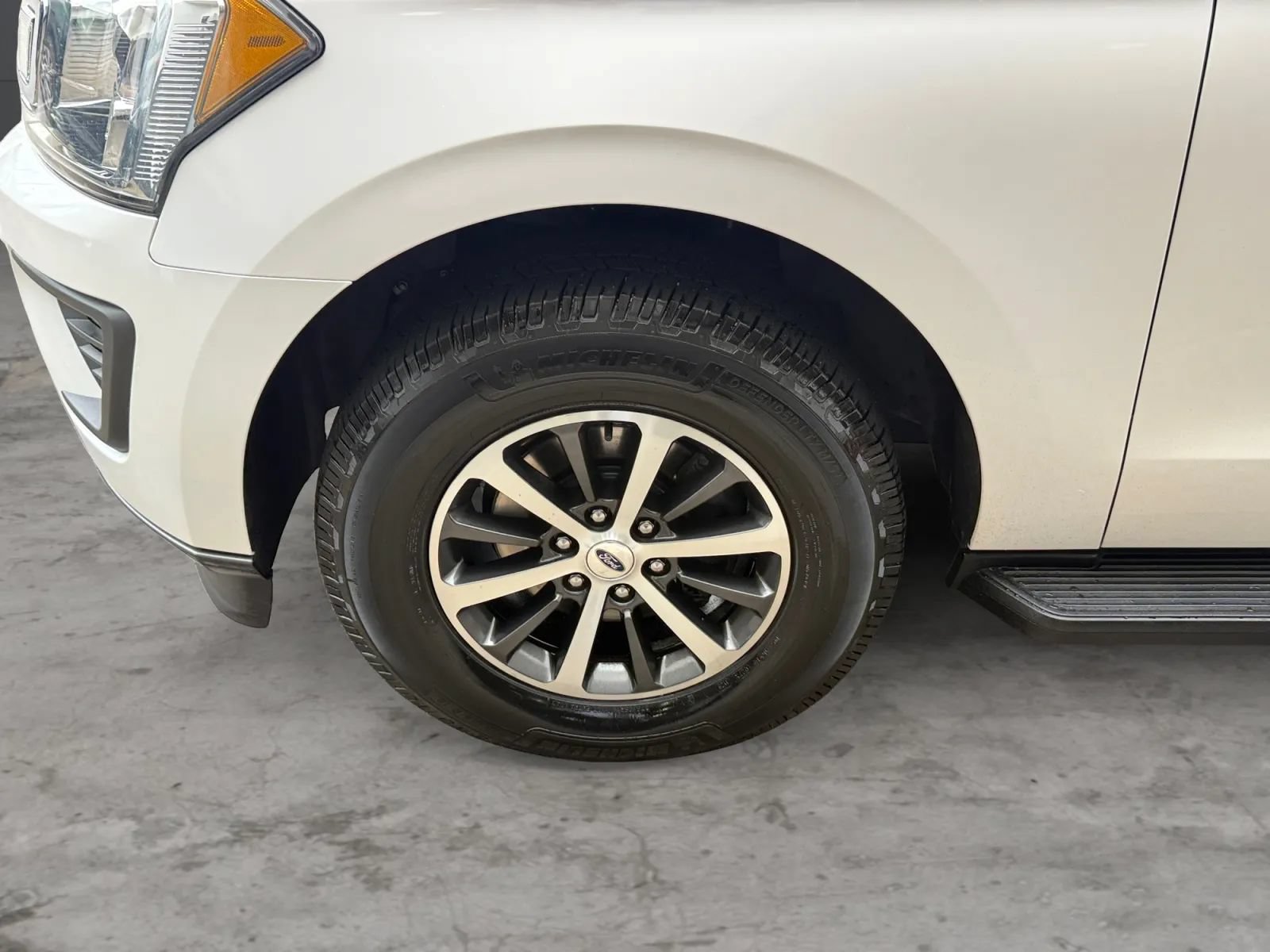 Used 2018 Ford Expedition XLT AWD/4WD image 43