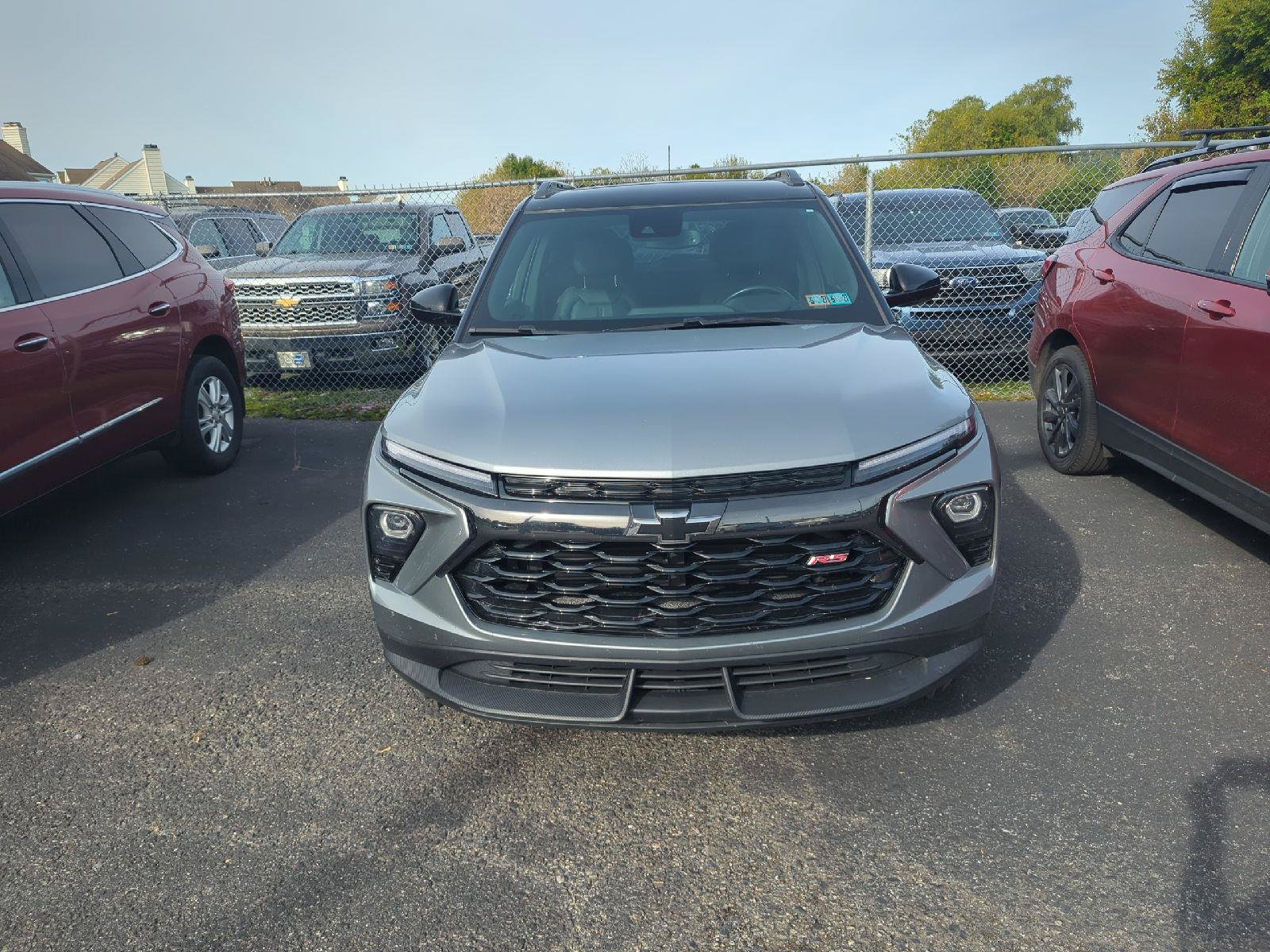 Used 2024 Chevrolet TrailBlazer RS w/ Convenience Package AWD/4WD image 2