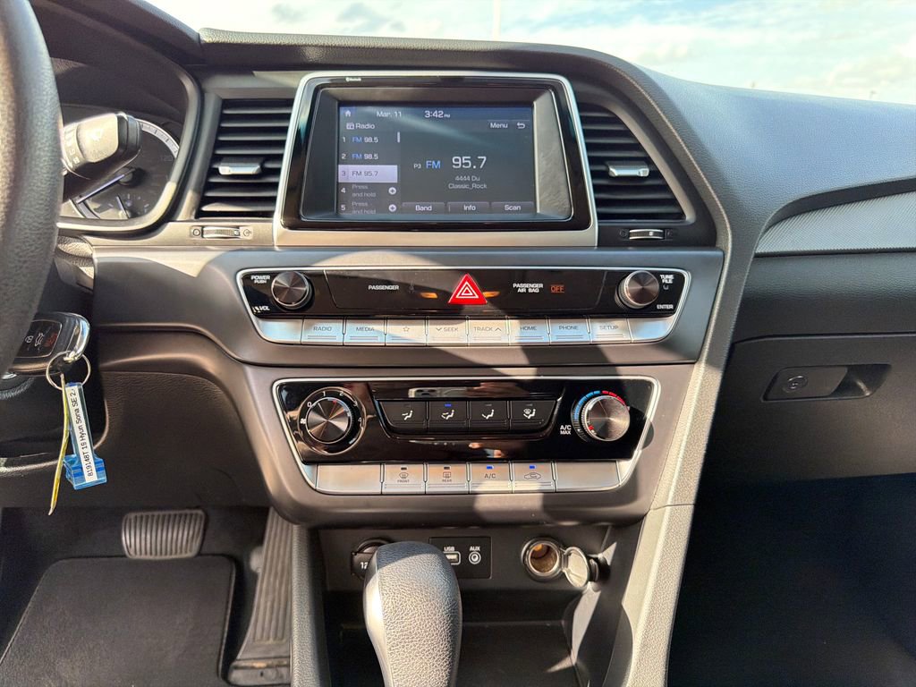 Used 2019 Hyundai Sonata SE image 21