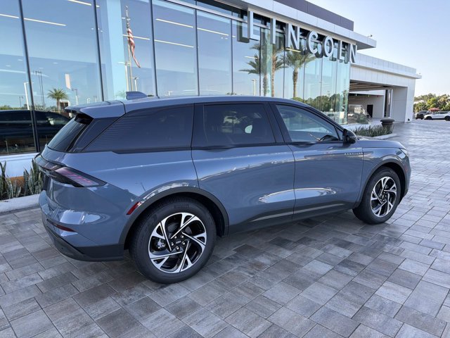 New 2026 Lincoln Nautilus Premier w/ Jet Appearance Package AWD/4WD image 2