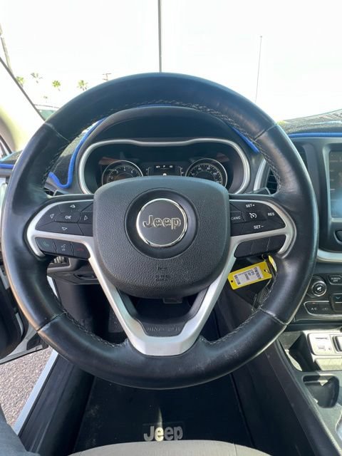 Used 2015 Jeep Cherokee Latitude FWD image 10