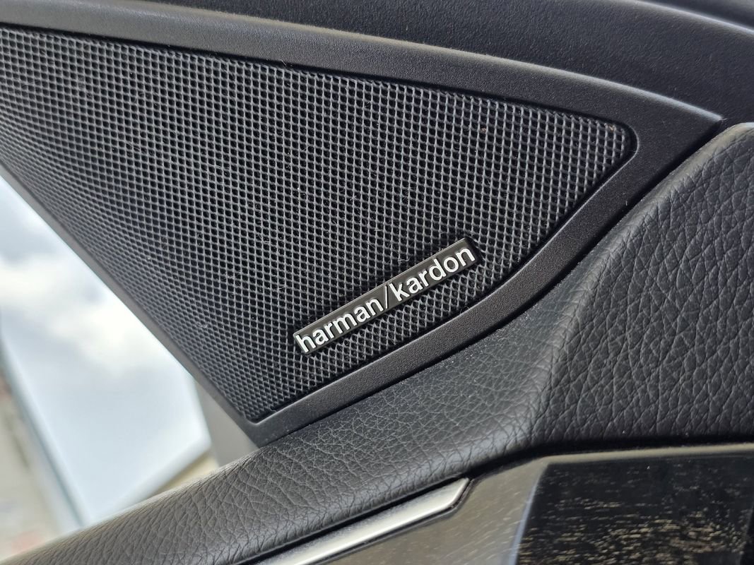 Used 2014 Mercedes-Benz E 250 BlueTEC Sedan image 20