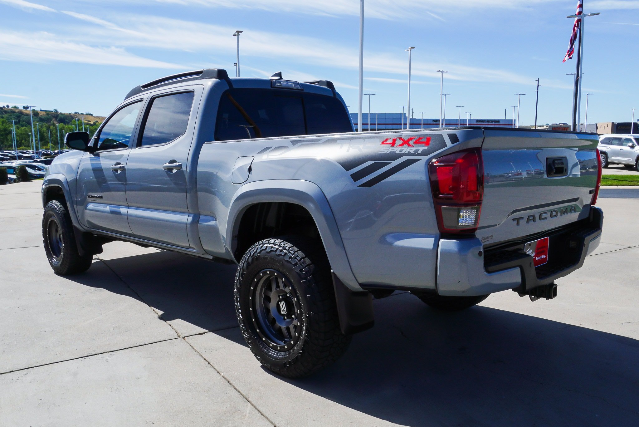 Certified 2018 Toyota Tacoma TRD Sport w/ Technology Package AWD/4WD image 6