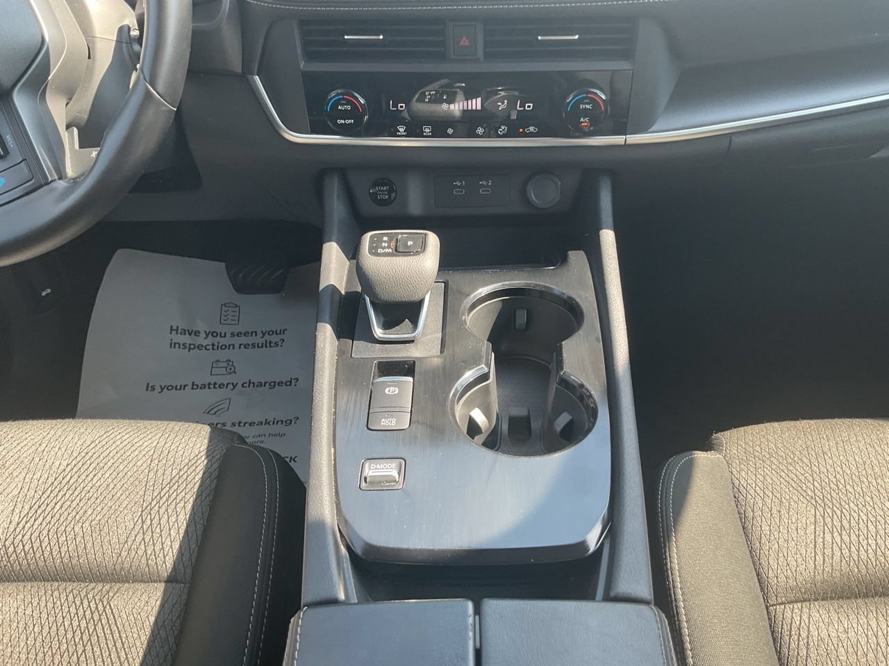 Used 2025 Nissan Rogue SV FWD image 14