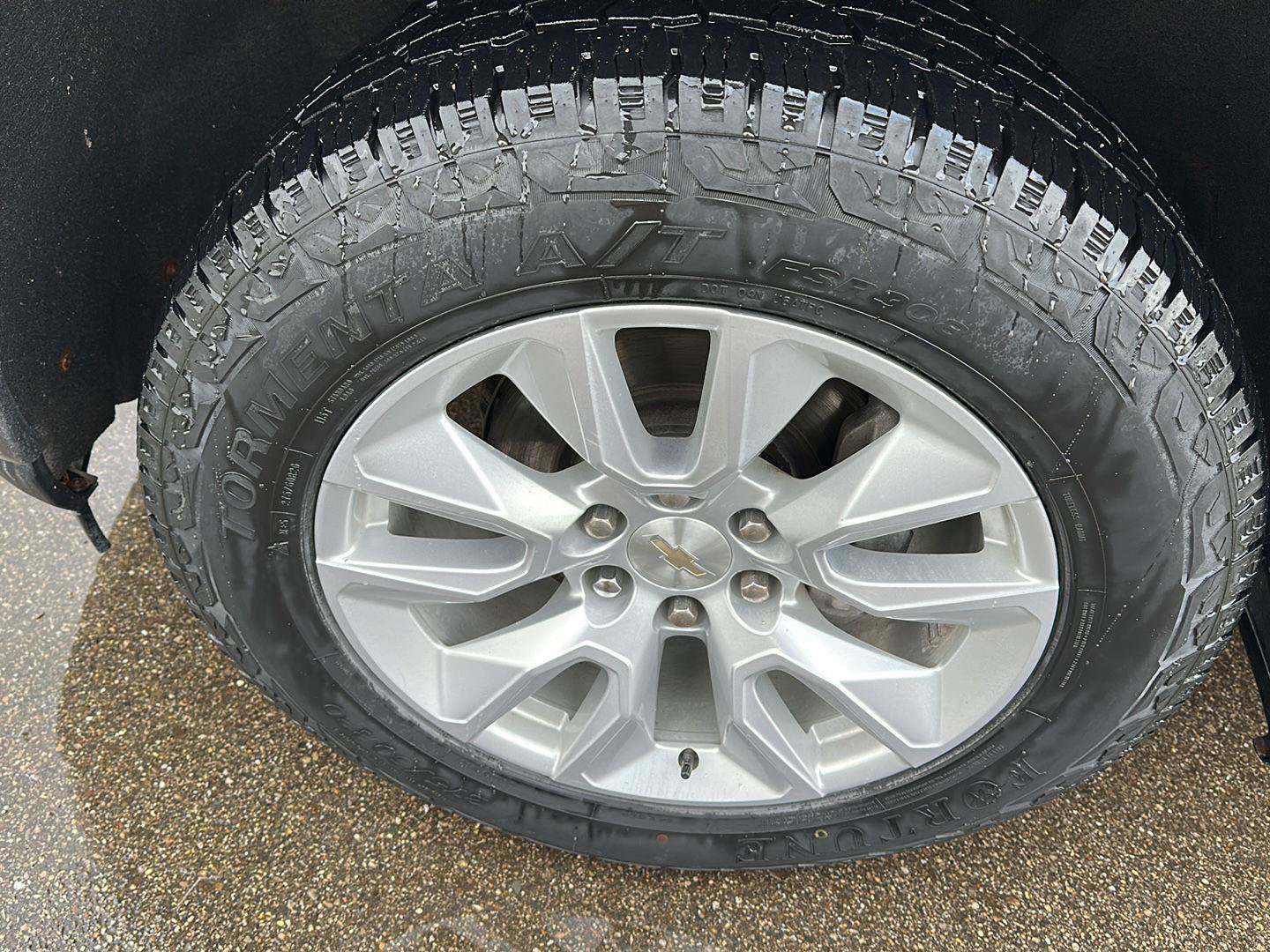 Used 2020 Chevrolet Silverado 1500 Custom w/ Custom Value Package image 13