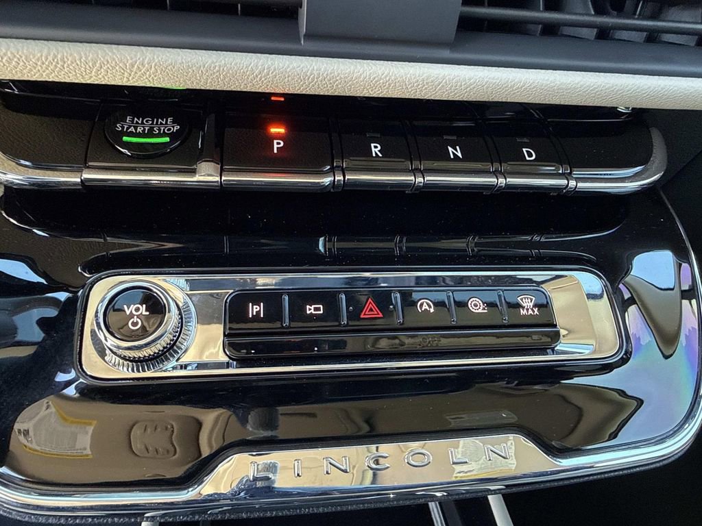 New 2026 Lincoln Corsair Premiere image 26