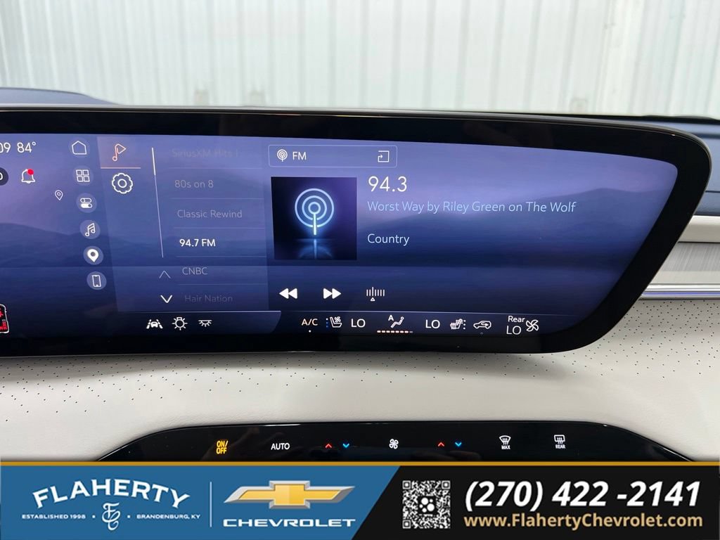 Used 2025 Buick Enclave Avenir w/ Super Cruise Package AWD/4WD image 29