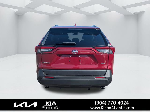 Used 2023 Toyota RAV4 XLE FWD image 4