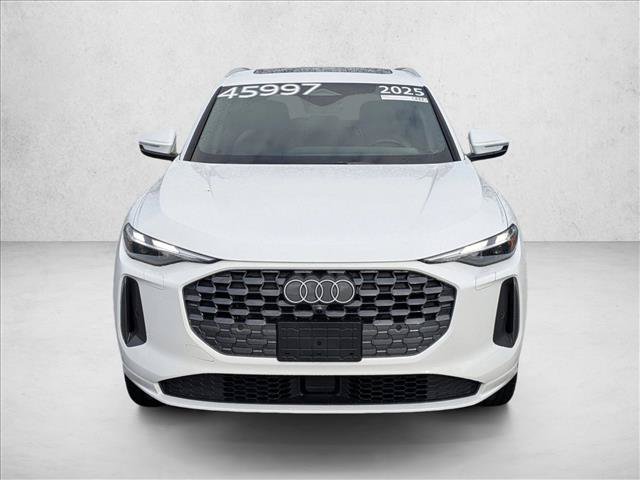 Certified 2025 Audi Q5 Premium w/ Convenience Package AWD/4WD image 2