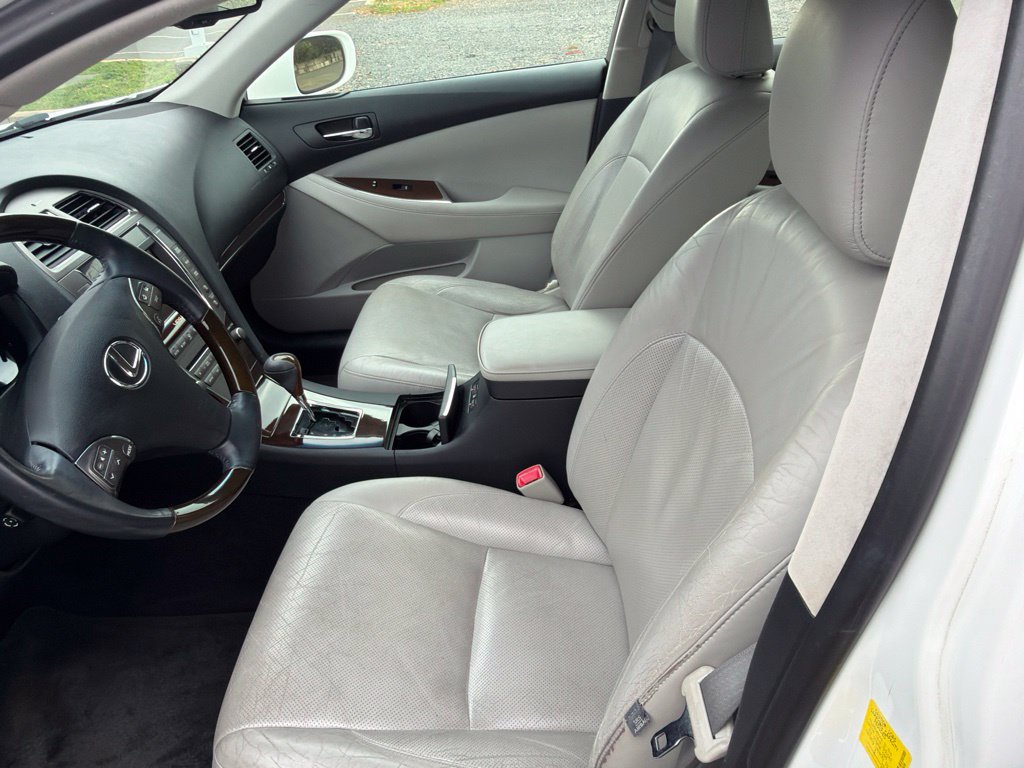 Used 2011 Lexus ES 350 FWD image 6