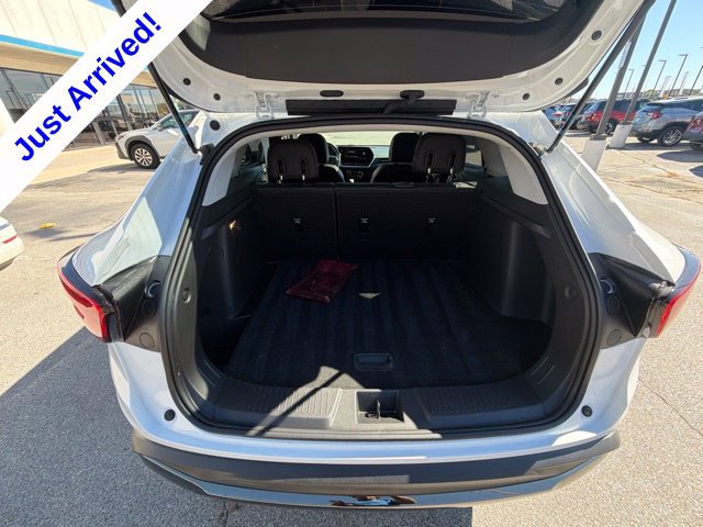 Used 2024 Chevrolet Trax ACTIV w/ Sunroof Package FWD image 37