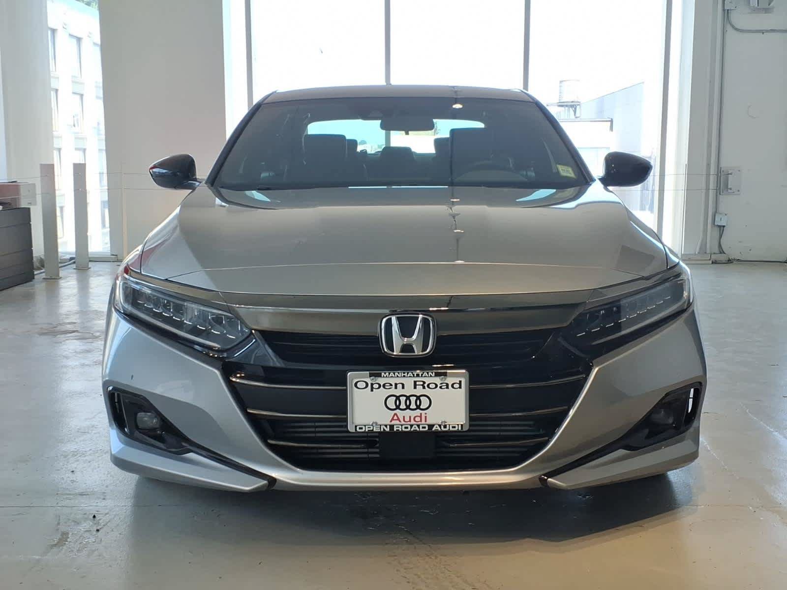 Used 2022 Honda Accord Sport image 2