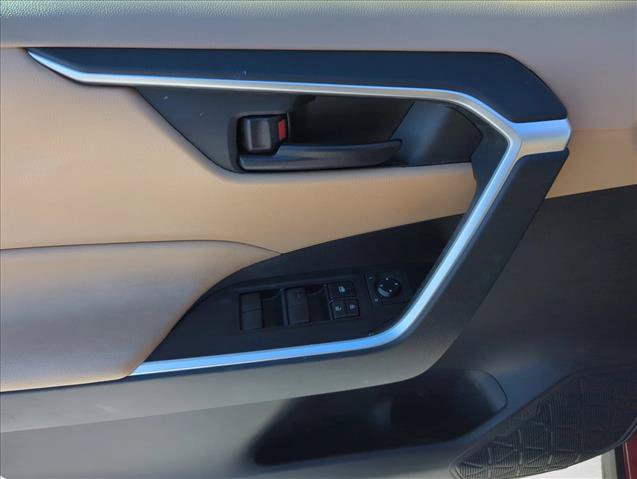 Certified 2022 Toyota RAV4 LE AWD/4WD image 10