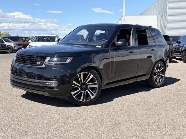 Used 2023 Land Rover Range Rover SE AWD/4WD image 2