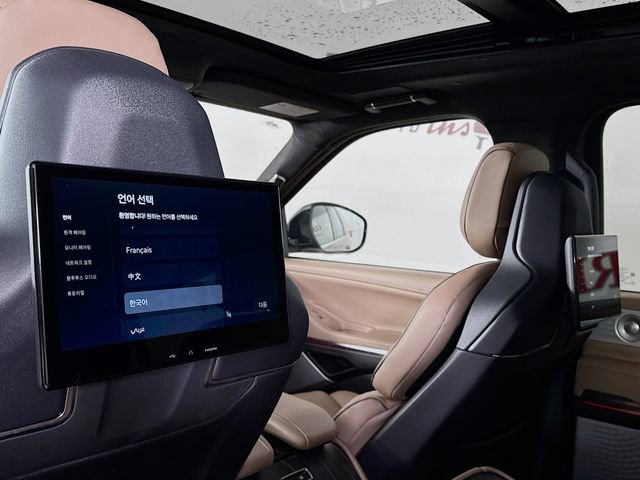 New 2025 Lincoln Navigator L Black Label AWD/4WD image 27