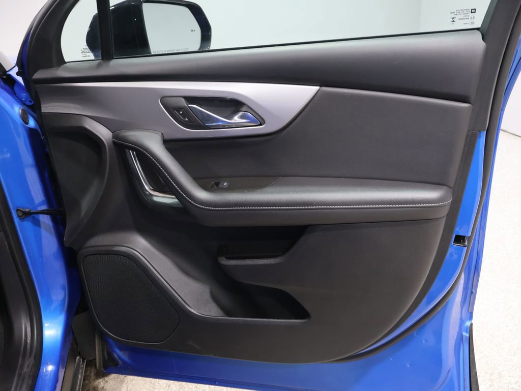 Used 2025 Chevrolet Blazer LT w/ Midnight/Sport Edition image 24