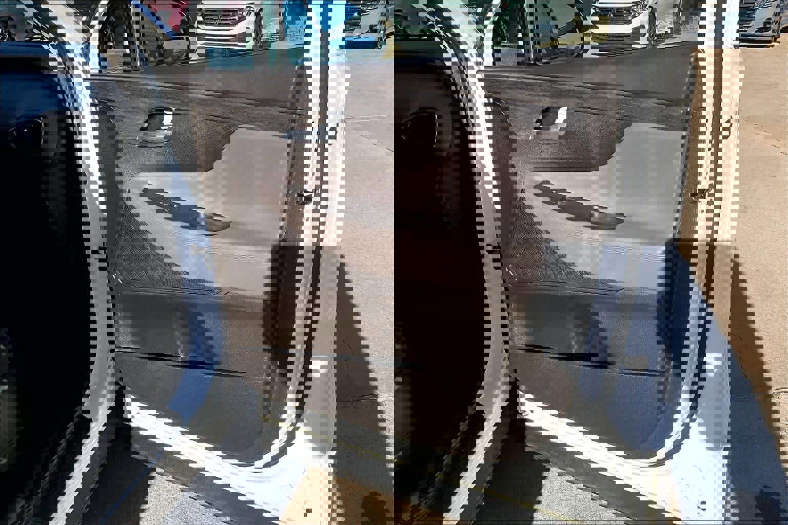 Used 2020 Hyundai Santa Fe SE image 10