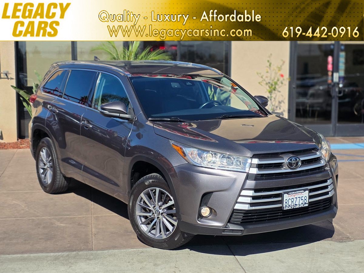 Used 2018 Toyota Highlander XLE FWD image 1