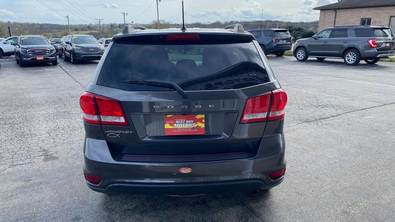 Used 2019 Dodge Journey SE w/ Blacktop Package image 2