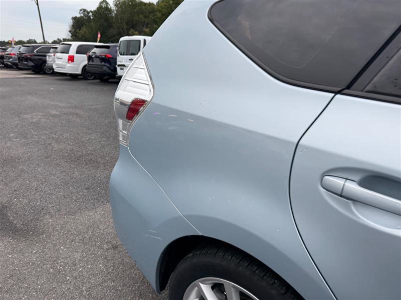 Used 2014 Toyota Prius V Five image 25