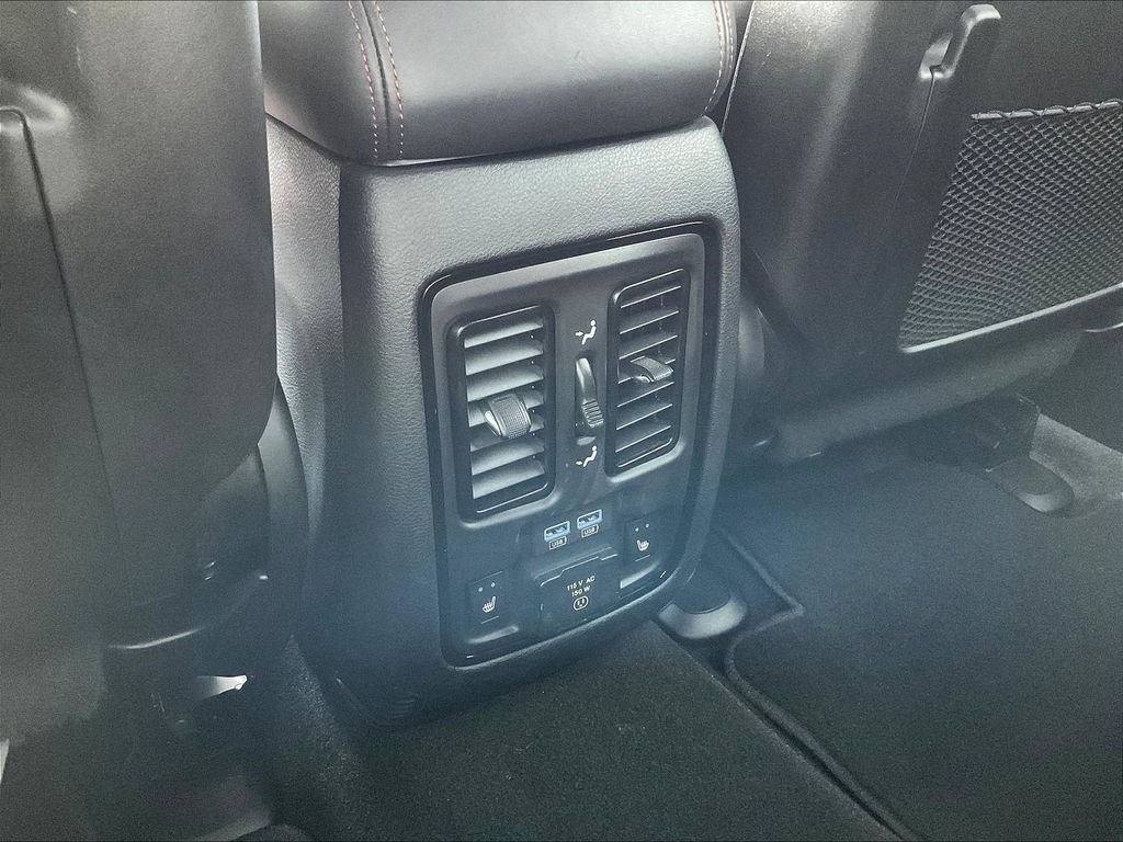 Used 2023 Dodge Durango R/T w/ Tow 'N Go Package AWD/4WD image 13