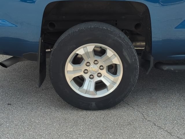 Used 2018 Chevrolet Silverado 1500 LT w/ All Star Edition AWD/4WD image 35