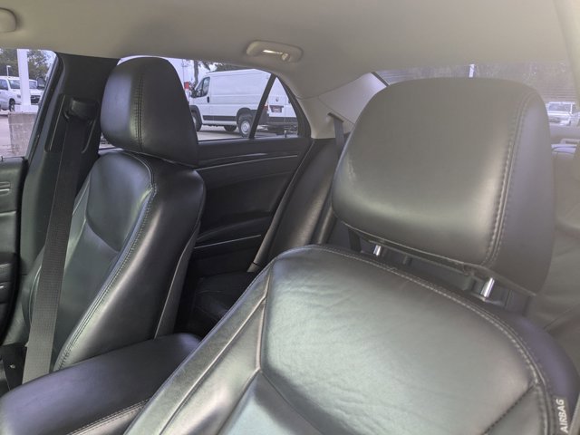 Used 2018 Chrysler 300 Touring L image 15