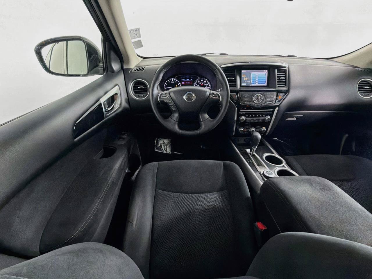 Used 2013 Nissan Pathfinder SV AWD/4WD image 13