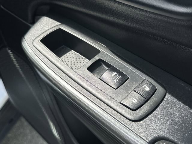 Used 2016 Jeep Cherokee Limited w/ Luxury Group image 31