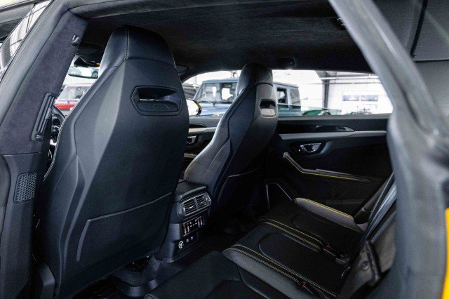 Used 2022 Lamborghini Urus image 29