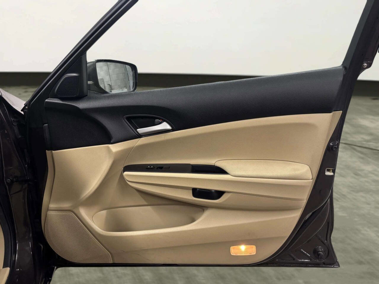 Used 2011 Honda Accord LX image 18