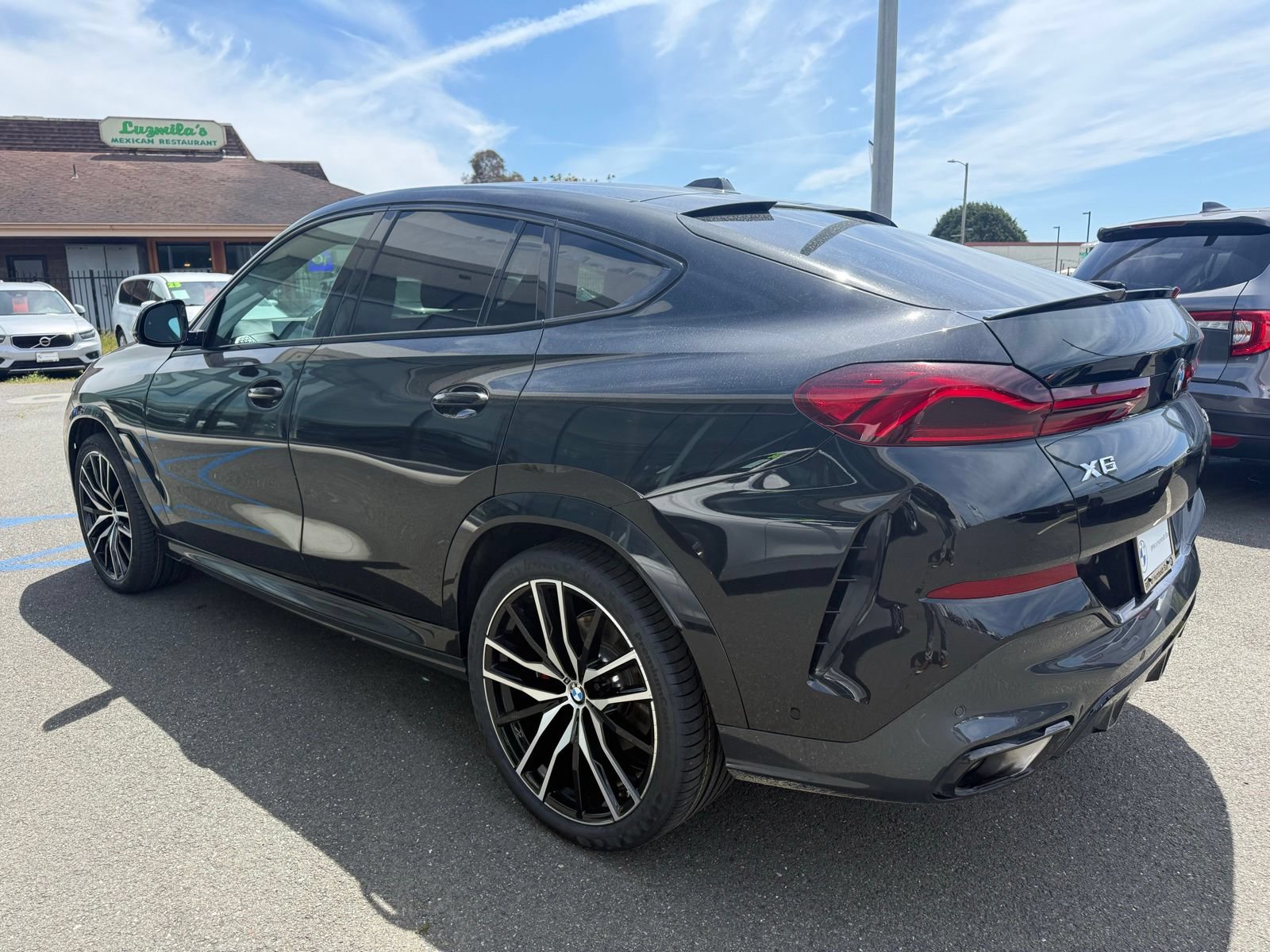 Certified 2024 BMW X6 xDrive40i w/ Premium Package AWD/4WD image 6