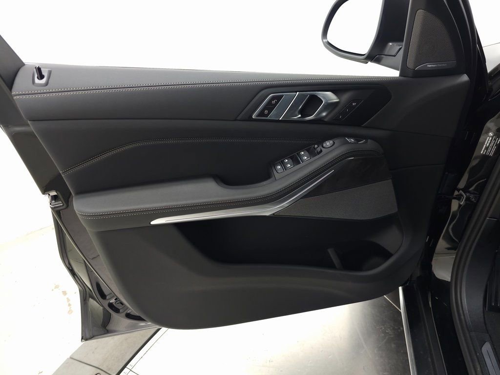 Used 2026 BMW X5 xDrive40i w/ Premium Package AWD/4WD image 10