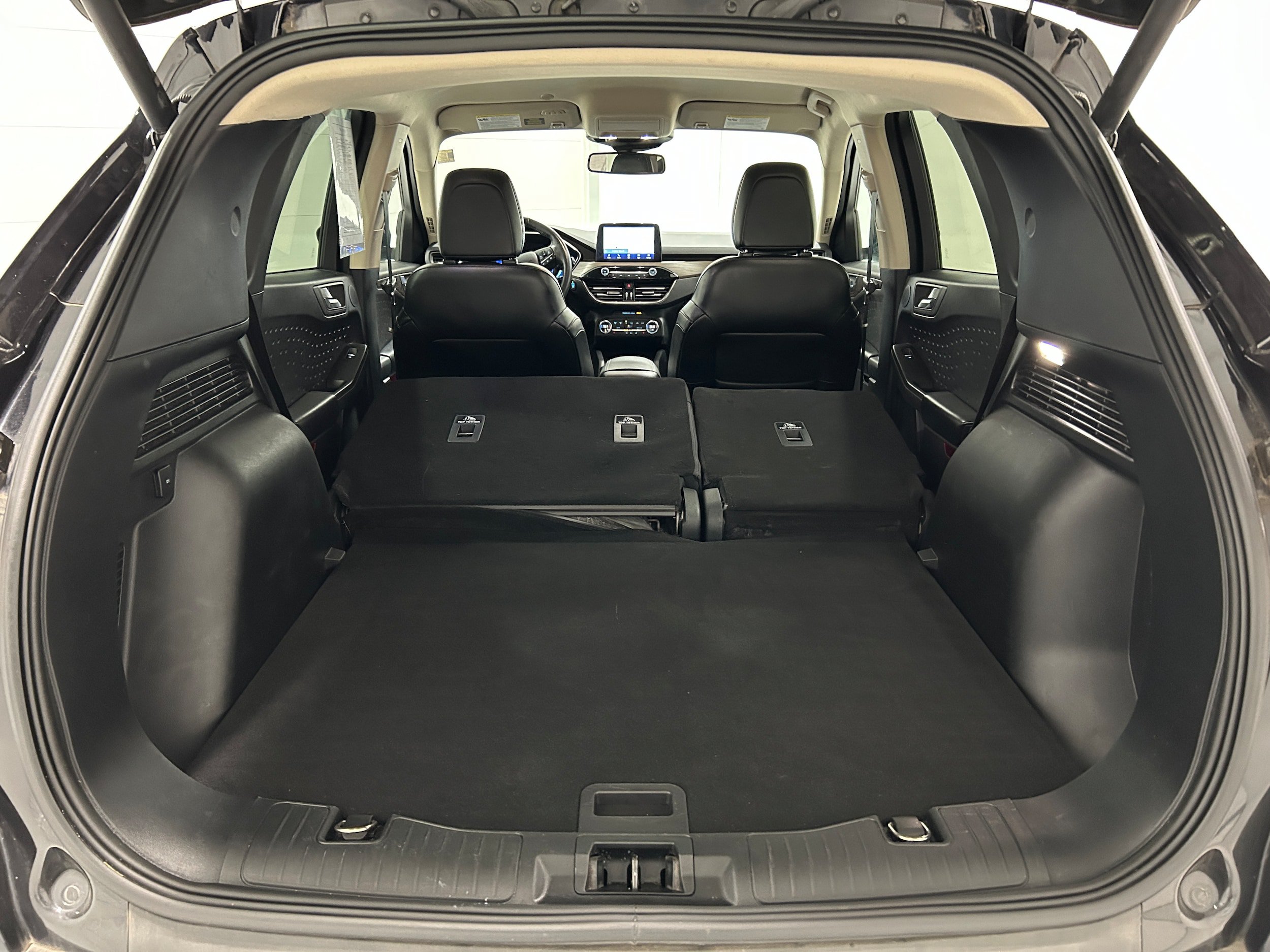 Used 2020 Ford Escape Titanium AWD/4WD image 33