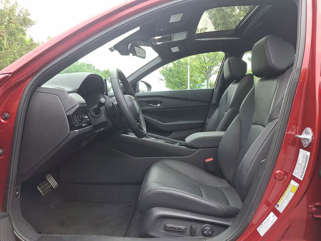 Certified 2025 Honda Accord Sport image 11