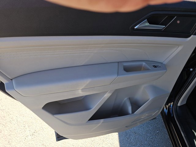 Used 2023 Volkswagen Atlas SEL image 12