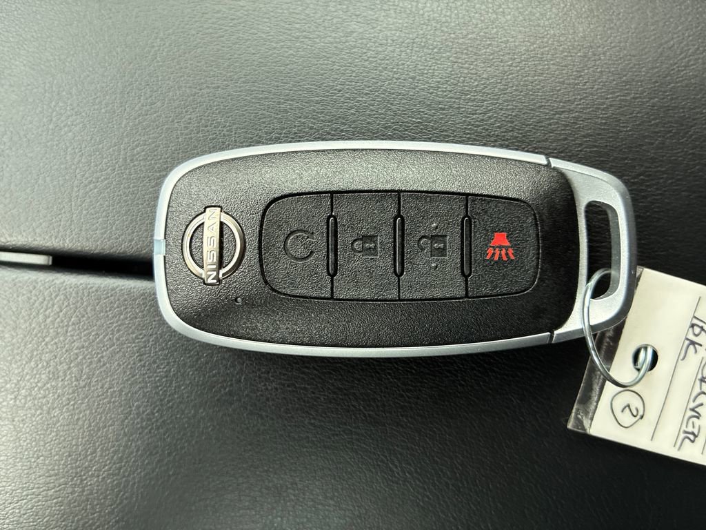 Used 2023 Nissan Rogue SV AWD/4WD image 32
