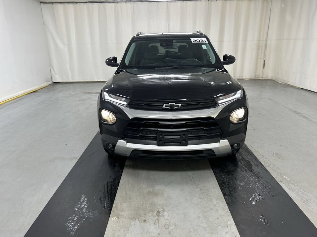 Used 2021 Chevrolet TrailBlazer LT w/ Sun and Liftgate Package AWD/4WD image 3