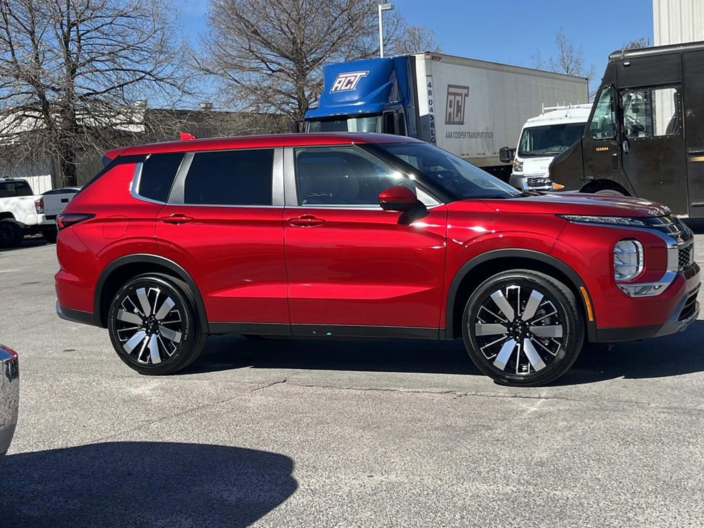 New 2026 Mitsubishi Outlander SE image 5
