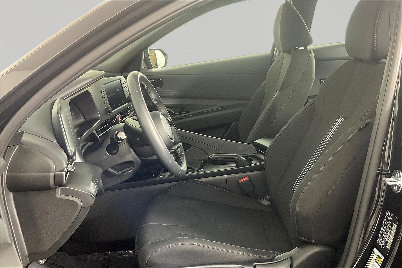 Used 2025 Hyundai Elantra Sport image 20