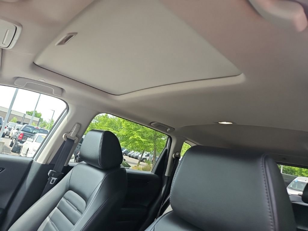 Used 2025 Honda CR-V EX-L image 16