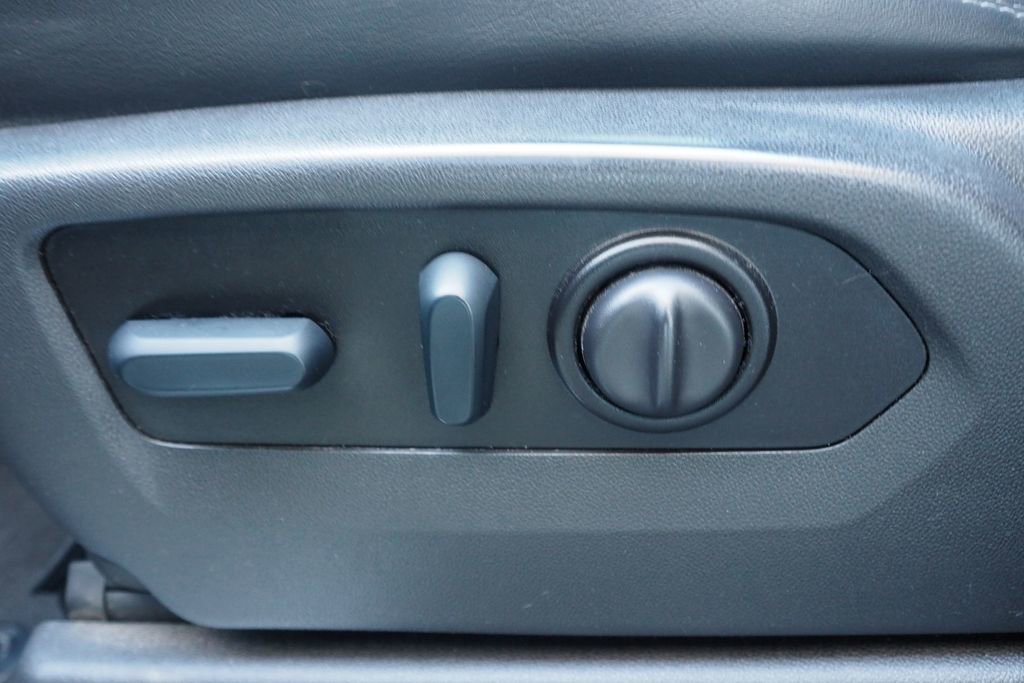 Used 2022 Chevrolet Silverado 3500 High Country image 19