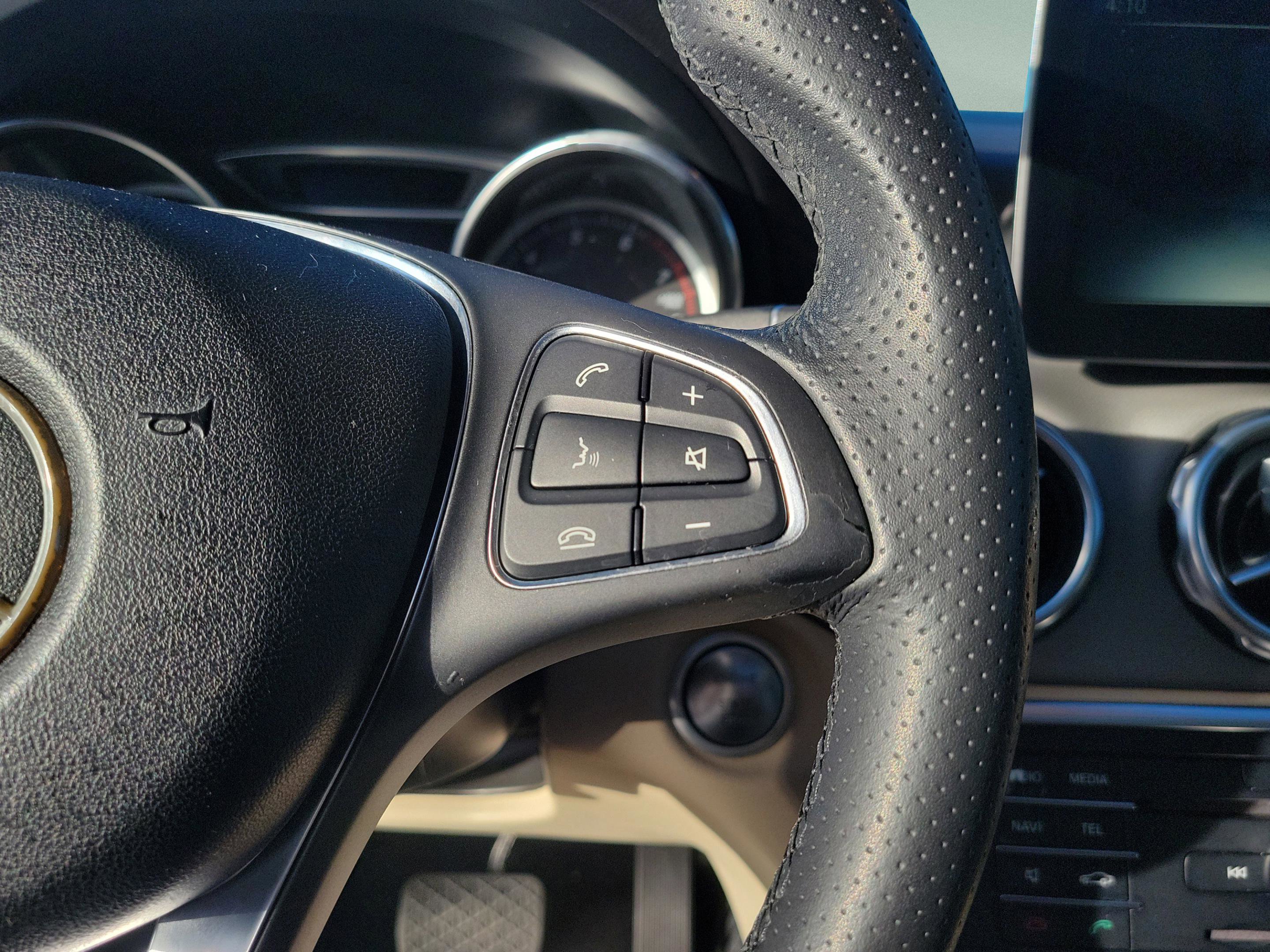 Certified 2018 Mercedes-Benz GLA 250 image 19