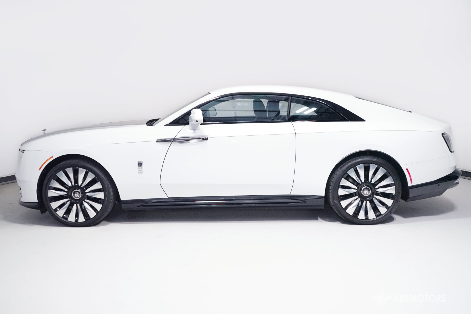 Used 2024 Rolls-Royce Spectre w/ Spectre Launch Package AWD/4WD image 5