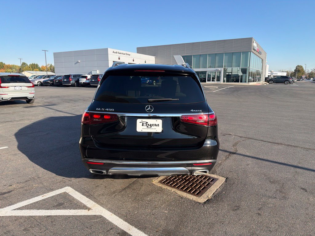 Used 2025 Mercedes-Benz GLS 450 4MATIC image 4