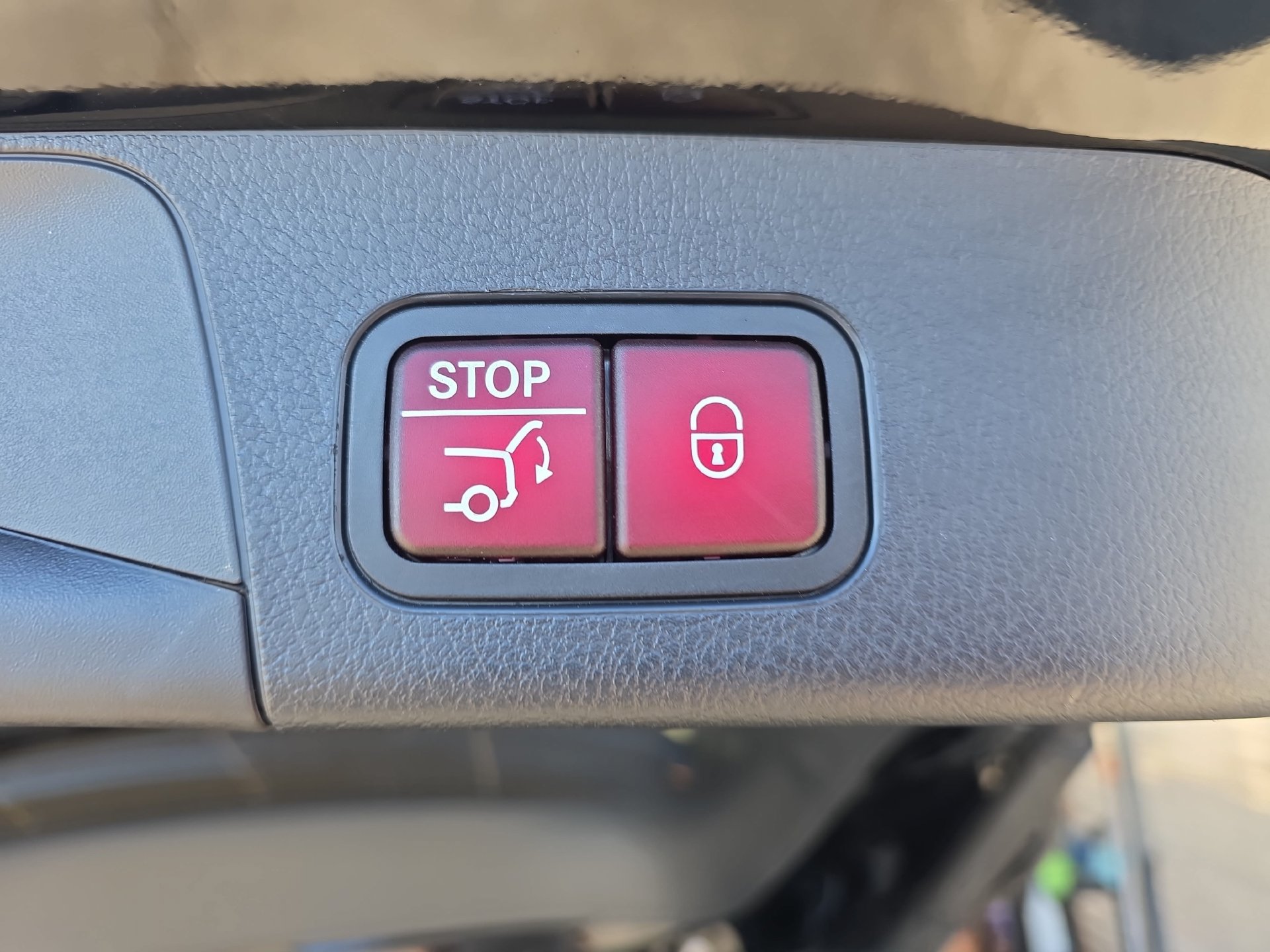 Used 2026 Mercedes-Benz GLB 250 image 13