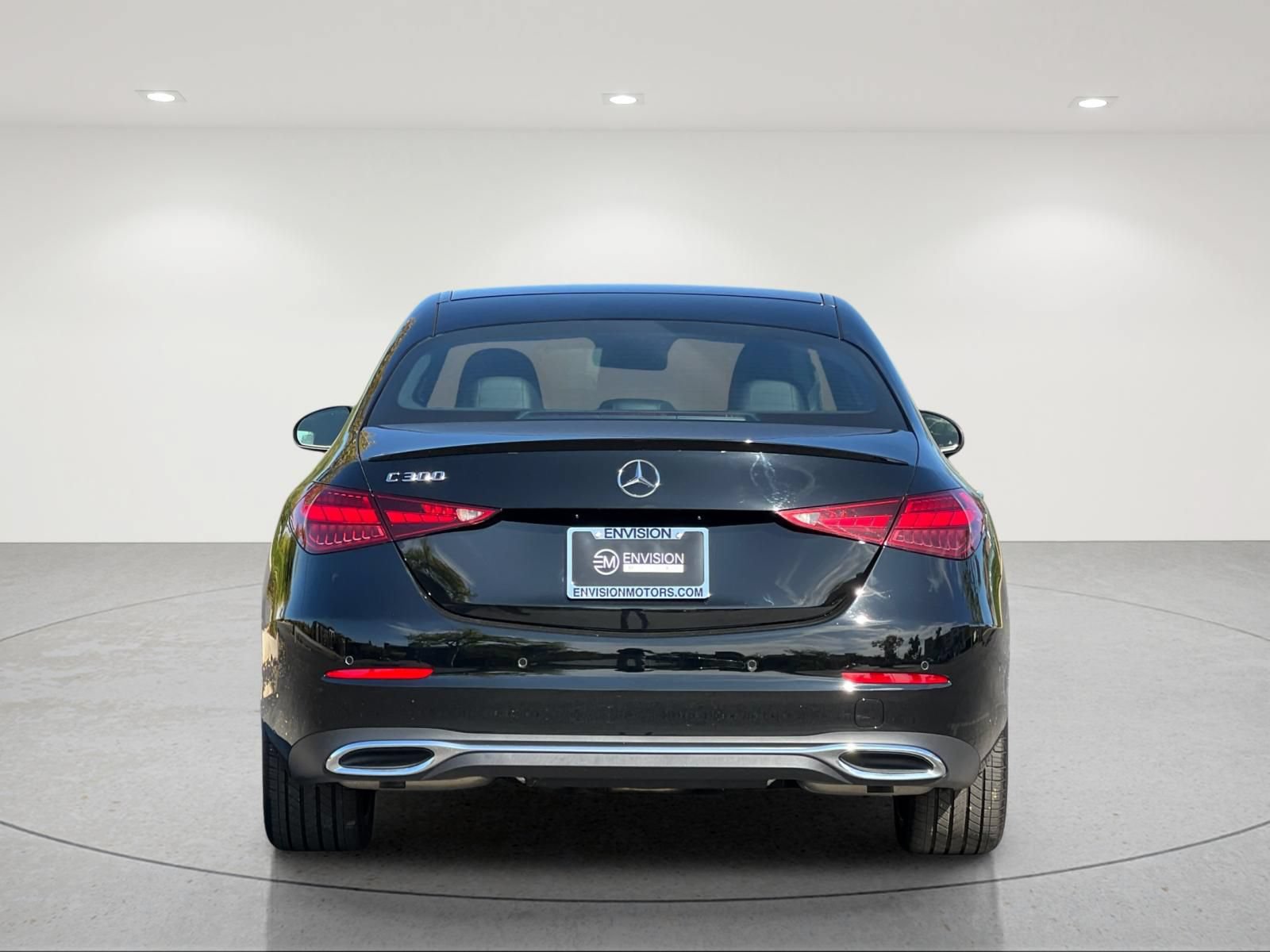 Used 2025 Mercedes-Benz C 300 Sedan image 4