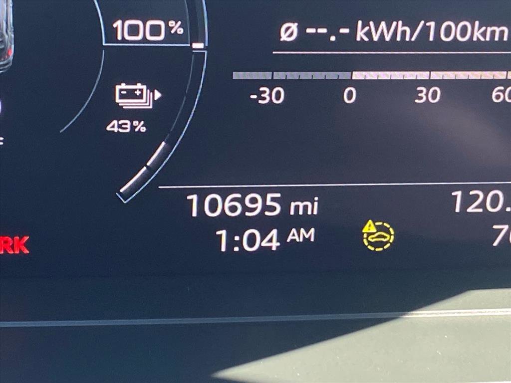 Used 2024 Audi Q4 e-tron Premium w/ Convenience Package image 13