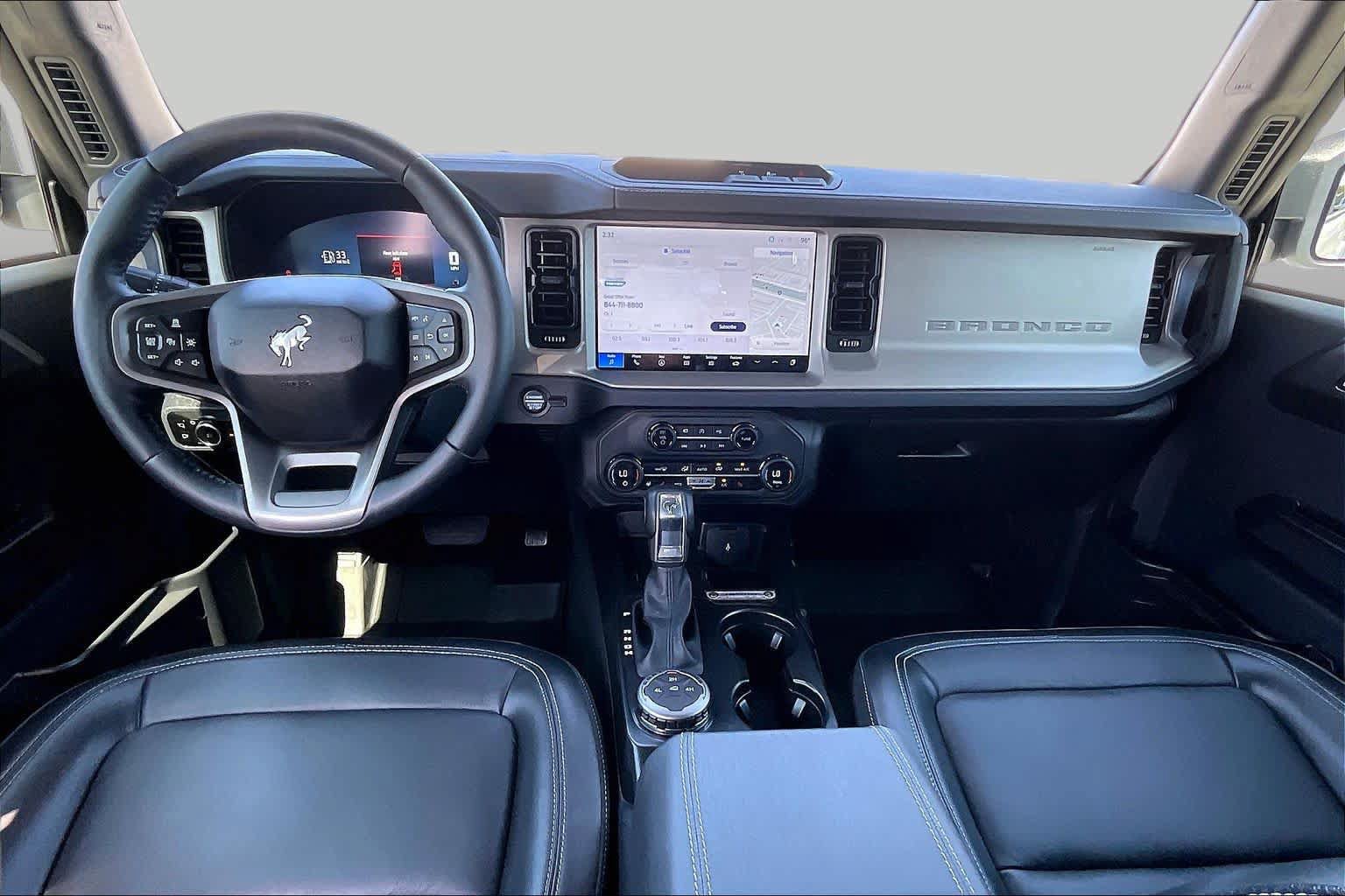 Used 2025 Ford Bronco Outer Banks AWD/4WD image 12